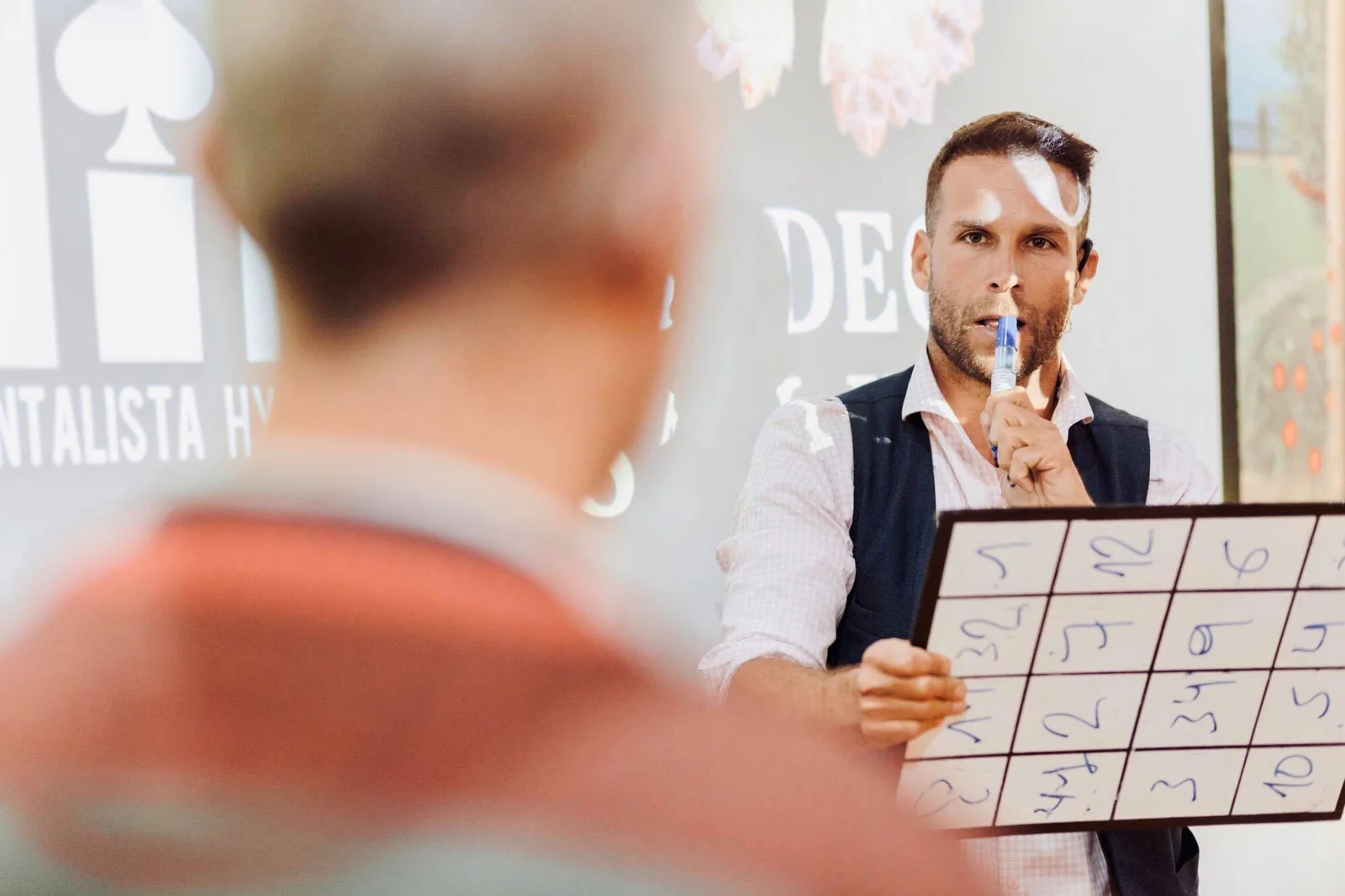 Mago Nil en un evento de empresa